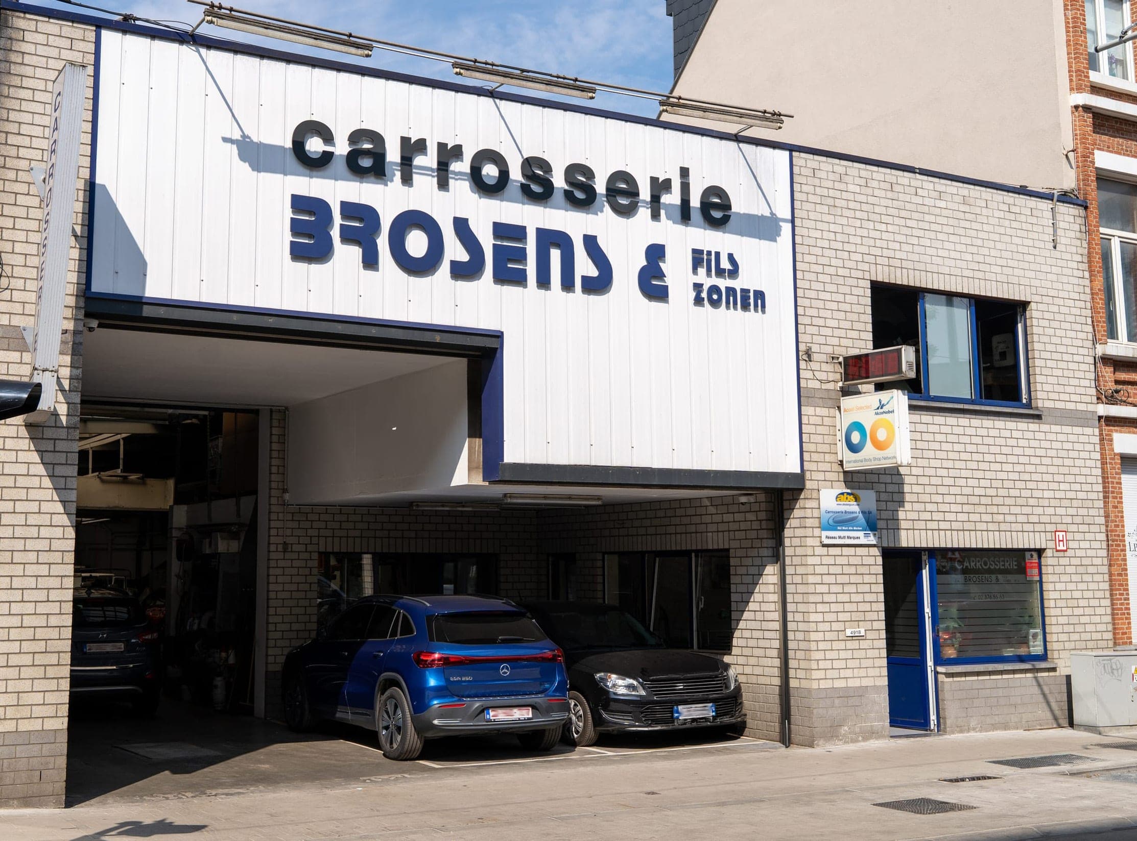 Façade de l’atelier Carrosserie Brosens, Chaussée de Neerstalle à Uccle
